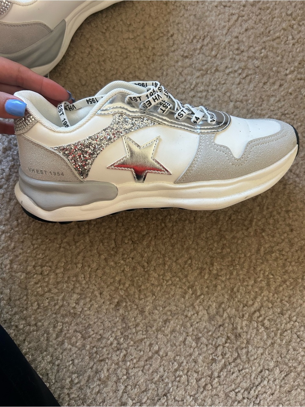 NWOT Vintage Havana Size 8 Women's White & Silver Glitter Star Sneakers